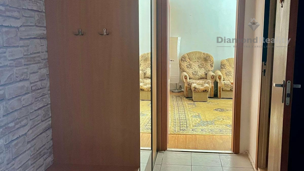 Na prenájom zariadený 3 izbový byt na sídlisku lll