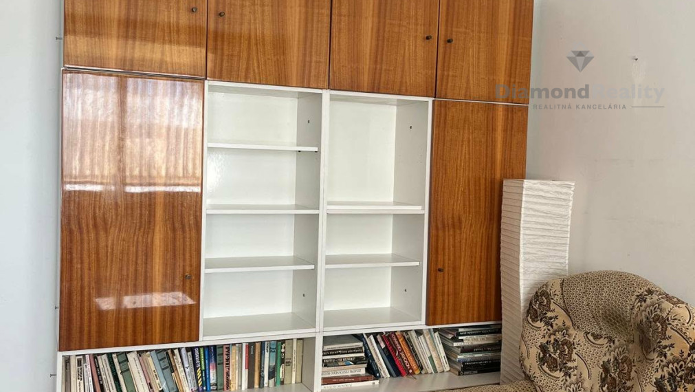 Na prenájom zariadený 3 izbový byt na sídlisku lll