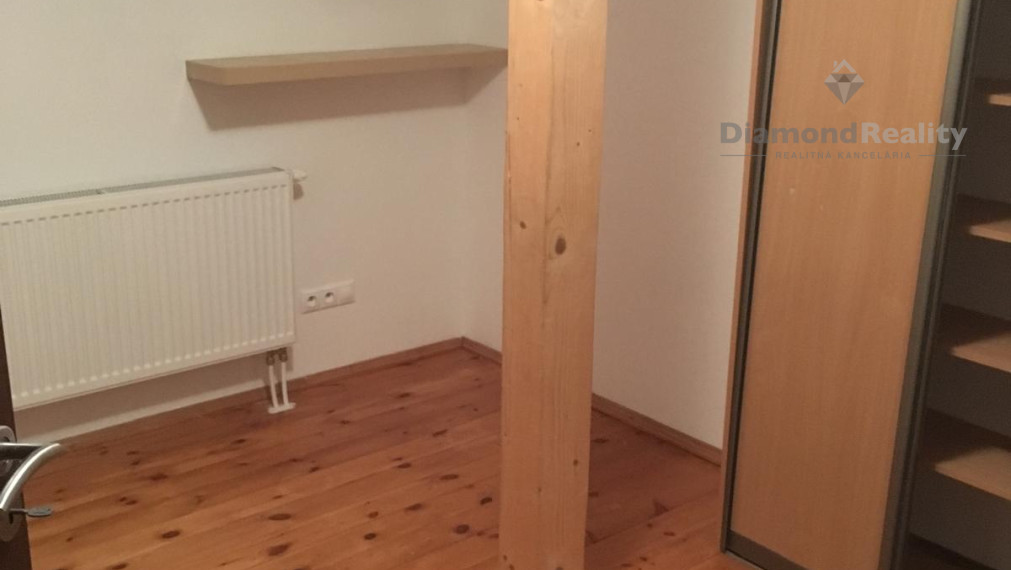 Na  prenájom rodinný dom Nitra - Kynek