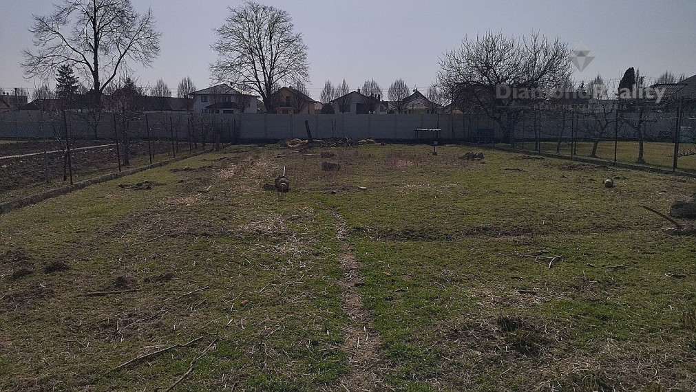 Na predaj veľký rodinný dom so záhradou 12 árov, Madunice