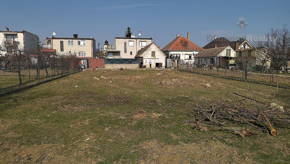 Na predaj veľký rodinný dom so záhradou 12 árov, Madunice