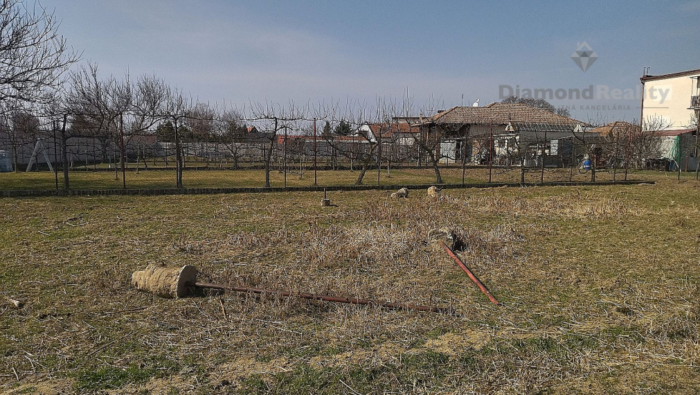 Na predaj veľký rodinný dom so záhradou 12 árov, Madunice