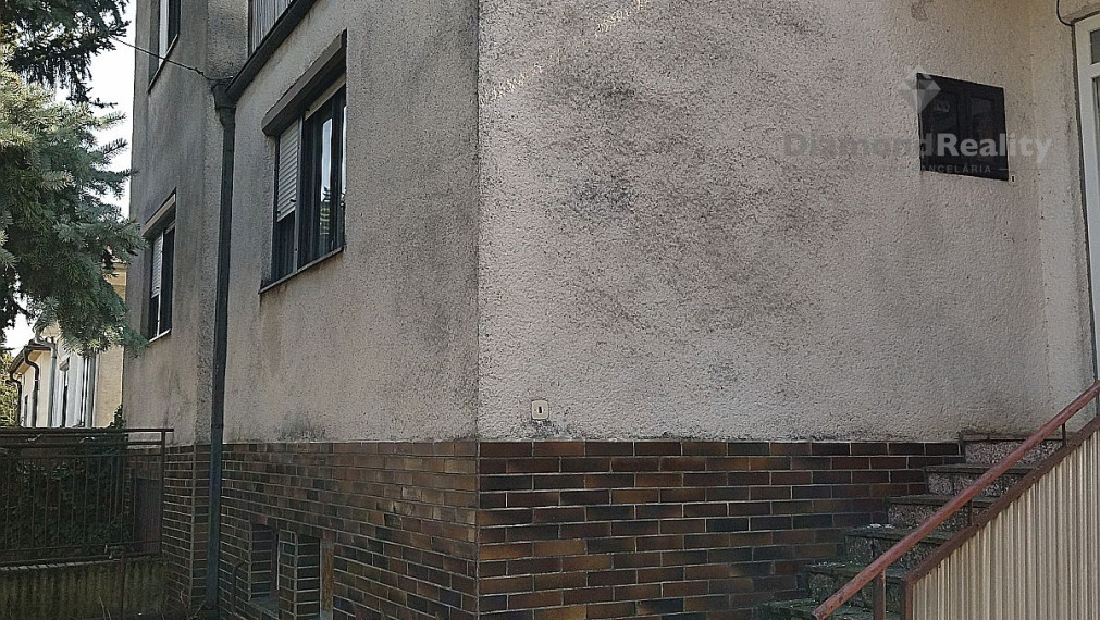 Na predaj veľký rodinný dom so záhradou 12 árov, Madunice