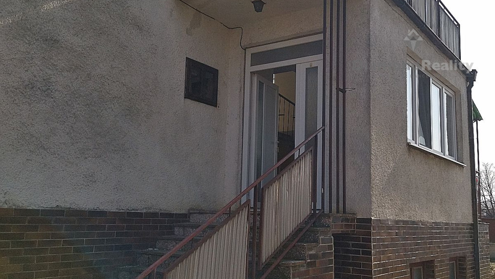 Na predaj veľký rodinný dom so záhradou 12 árov, Madunice