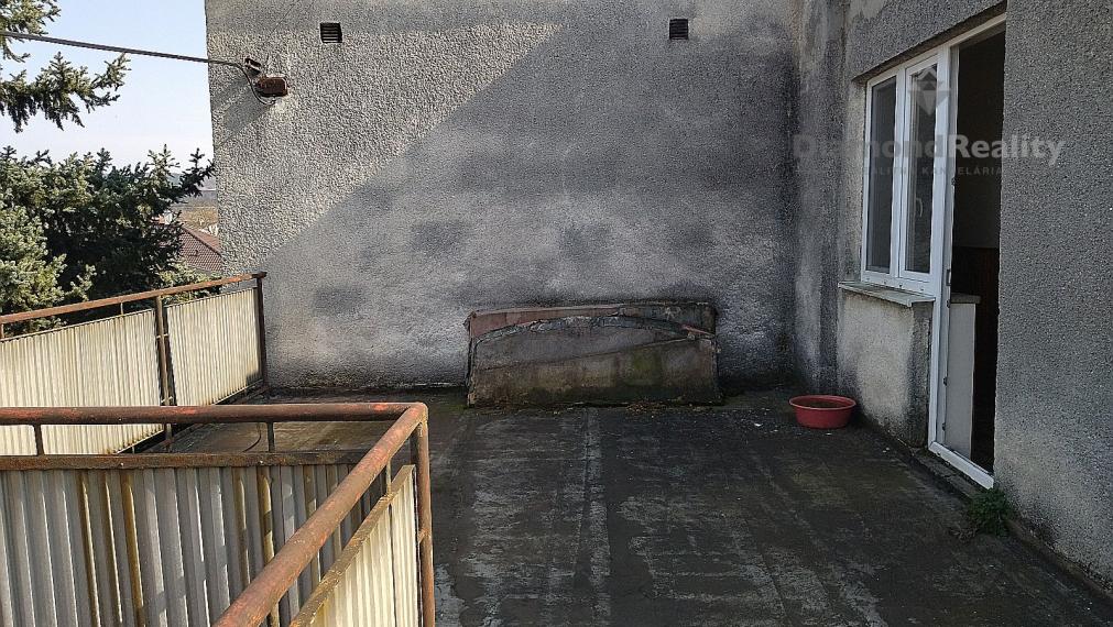 Na predaj veľký rodinný dom so záhradou 12 árov, Madunice