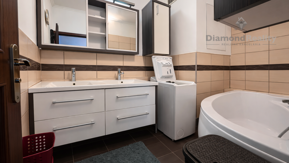 Na predaj 3 izbový byt, Bukurešťská, Ťahanovce, Košice I.