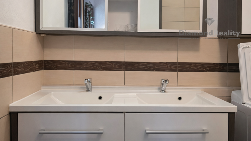 Na predaj 3 izbový byt, Bukurešťská, Ťahanovce, Košice I.