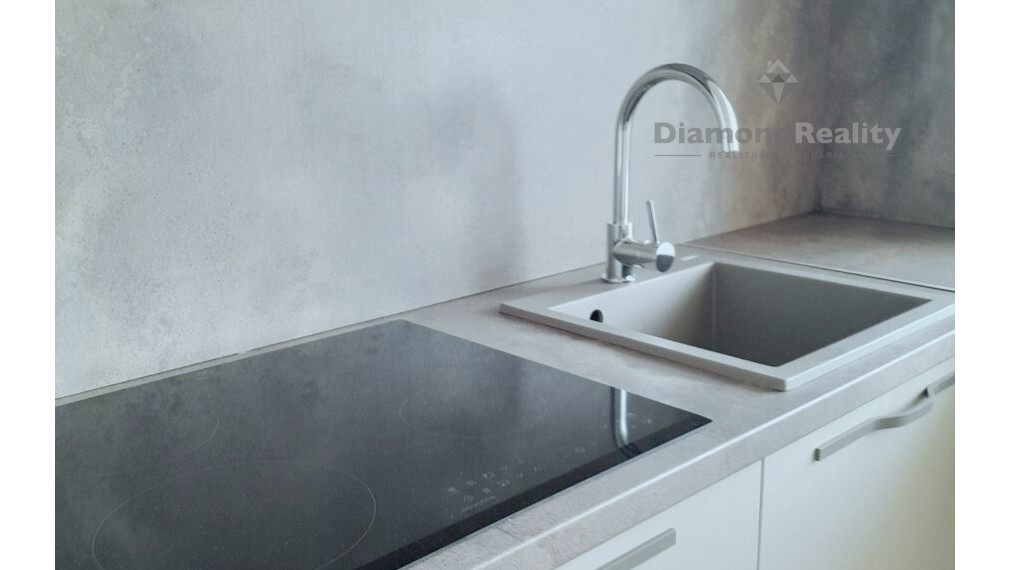 Na predaj 3 izbový byt,  Jenisejská ulica, Jazero  -  Košice