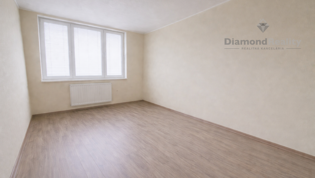 NA PREDAJ 2 IZBOVÝ BYT S KOMOROU NA ULICI KEŽMARSKÁ, KOŠICE - ZÁPAD