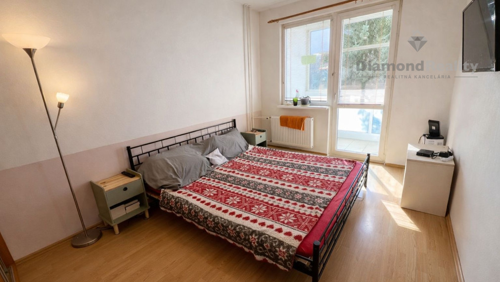 Na predaj priestranný 3-izbový byt s loggiou – Čínska ul, sídlisko Ťahanovce