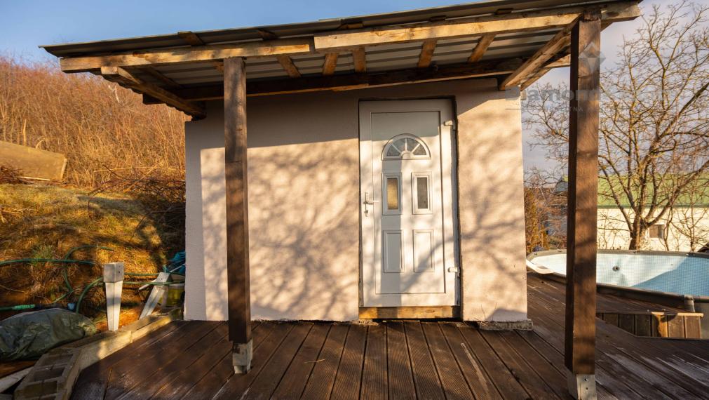 NA PREDAJ KRÁSNY 4 IZBOVÝ RODINNÝ DOM PRIPRAVENÝ NA NASŤAHOVANIE | OBEC GYŇOV