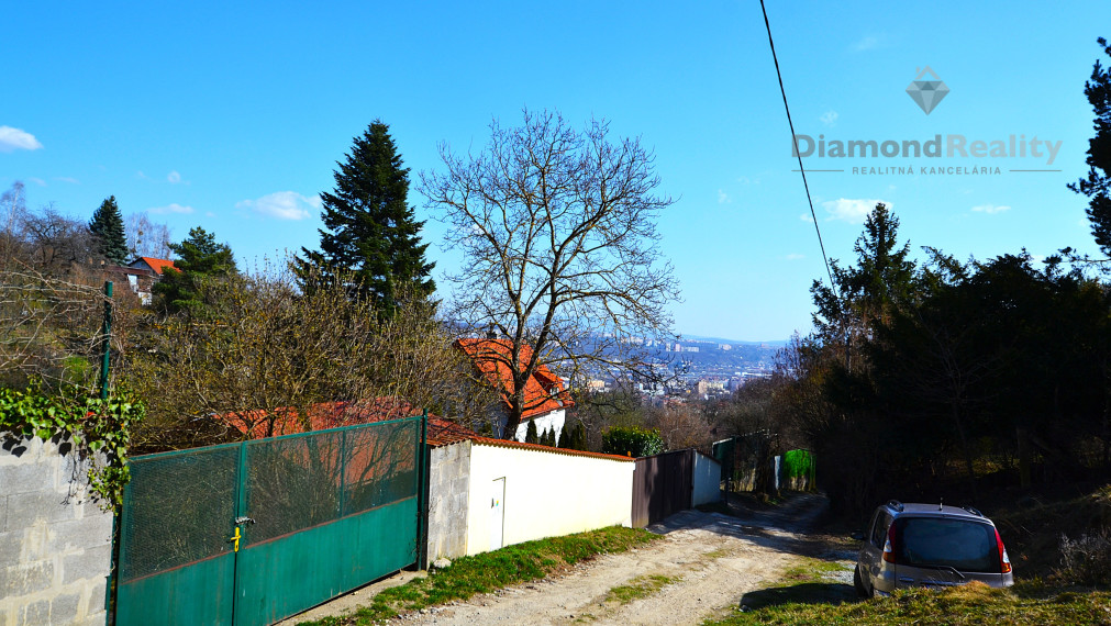 TOP Košice - Chata s krásnym pozemkom, elektrina, pitná voda