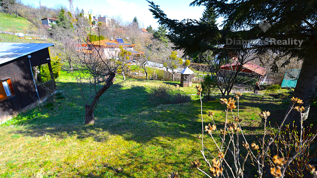 TOP Košice - Chata s krásnym pozemkom, elektrina, pitná voda