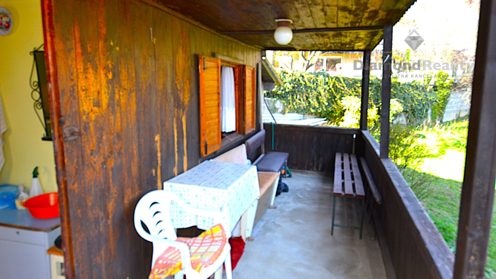 TOP Košice - Chata s krásnym pozemkom, elektrina, pitná voda