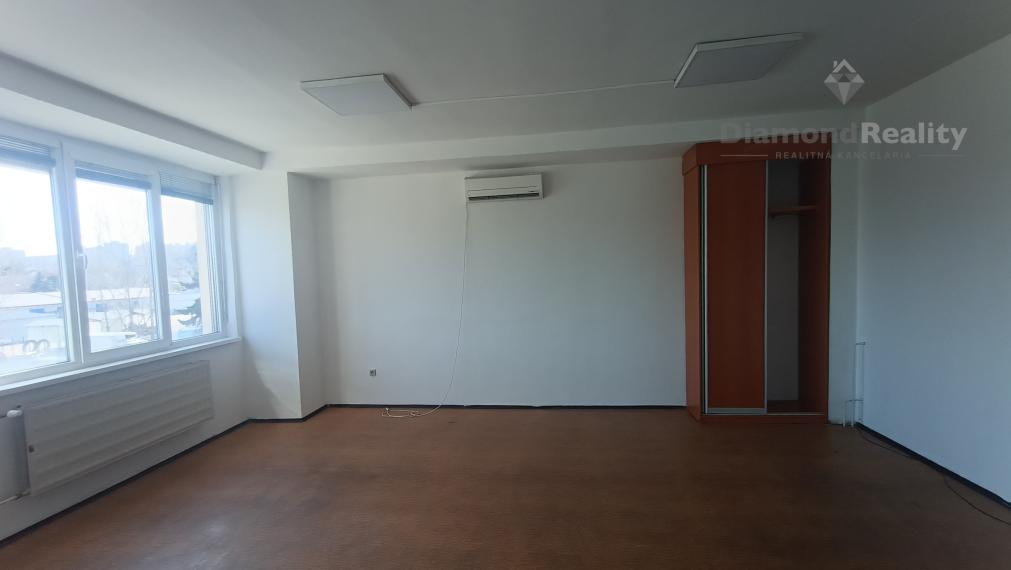 Na prenájom kancelária Nitra Pražská