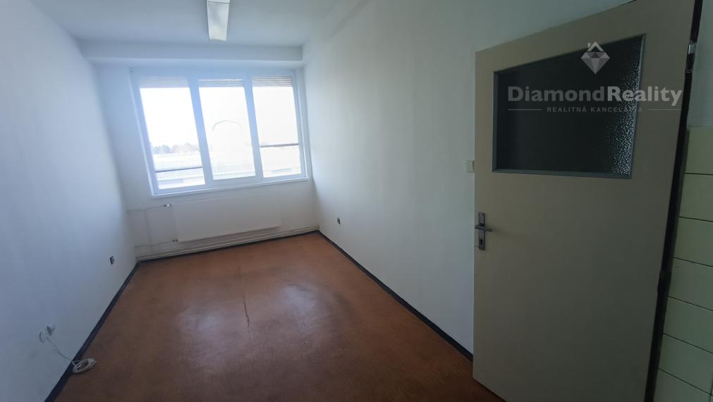 Na prenájom kancelária Nitra Pražská