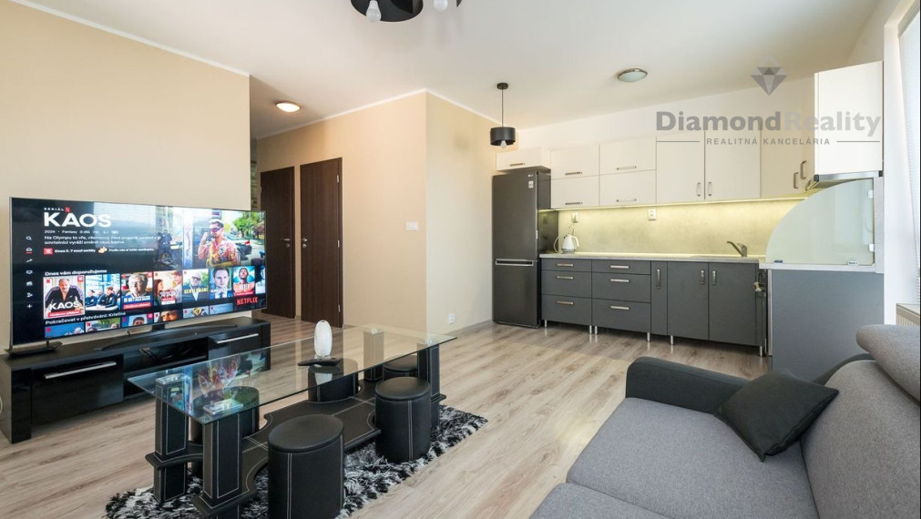 Na predaj moderný 3 izbový byt , Sídlisko KVP, Na ulici Grunte 3