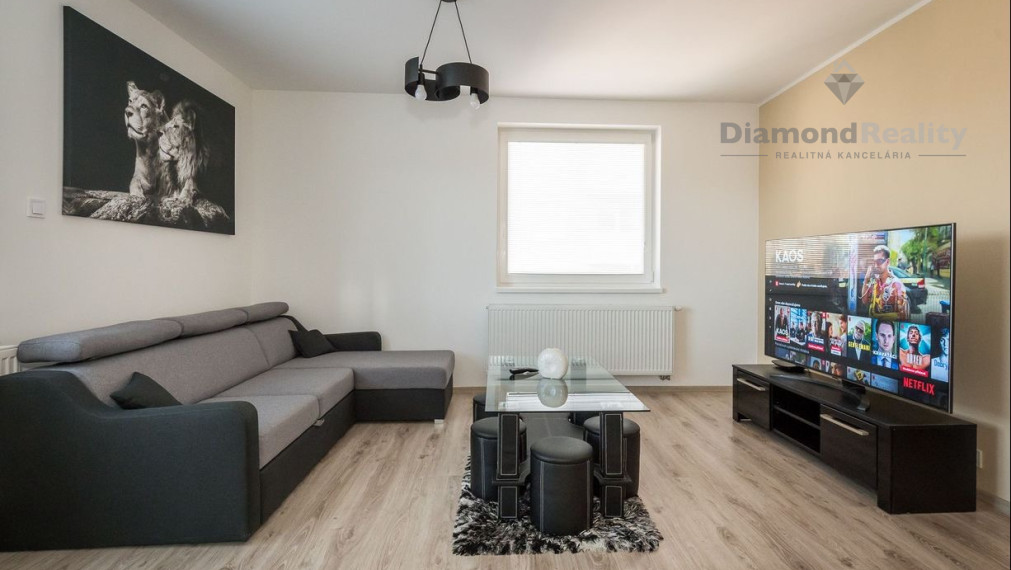 Na predaj moderný 3 izbový byt , Sídlisko KVP, Na ulici Grunte 3