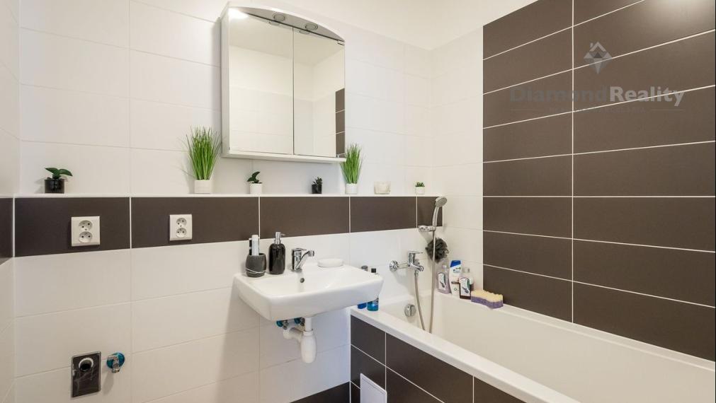 Na predaj moderný 3 izbový byt , Sídlisko KVP, Na ulici Grunte 3