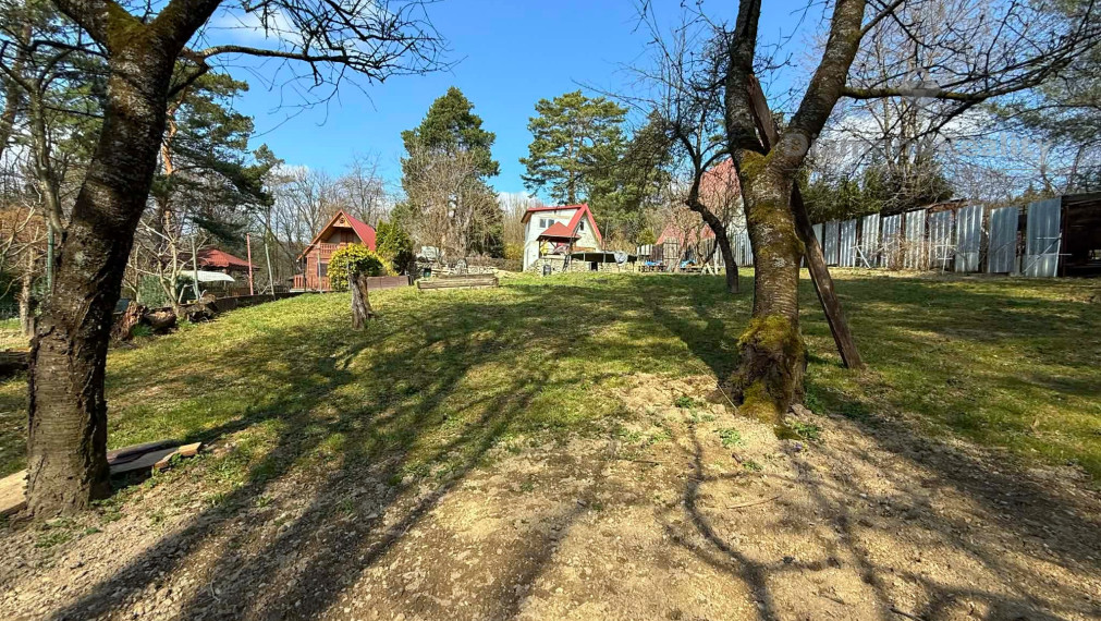 Na predaj murovaná chata , obec Šemša ,Košice  -  Okolie