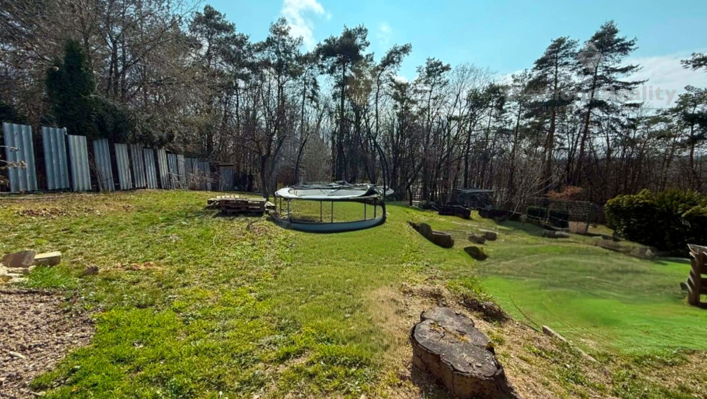 Na predaj murovaná chata , obec Šemša ,Košice  -  Okolie