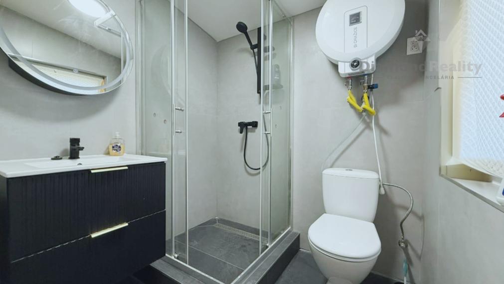 Na predaj murovaná chata , obec Šemša ,Košice  -  Okolie