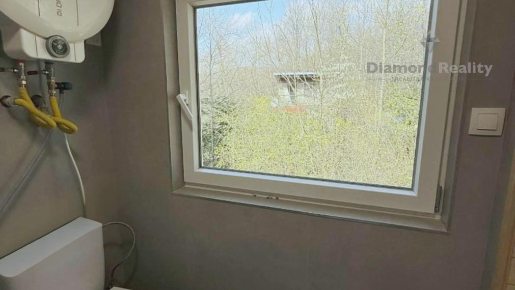 Na predaj murovaná chata , obec Šemša ,Košice  -  Okolie