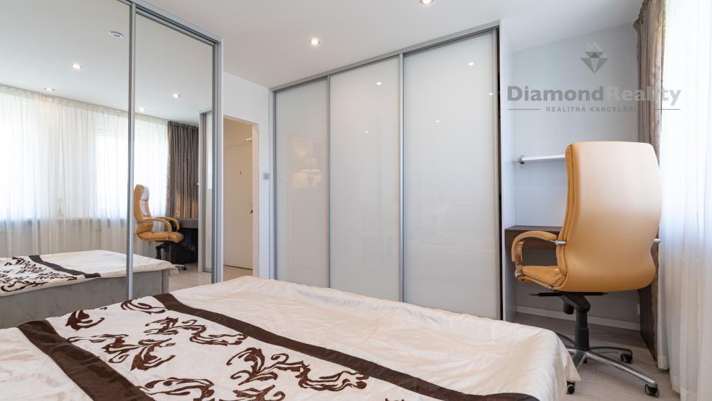 NA PRENÁJOM KRÁSNY 2 IZBOVÝ BYT S LOGGIOU | TERASA - TRI HÔRKY