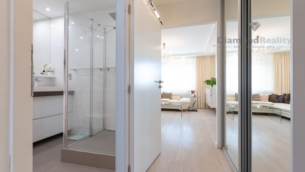 NA PRENÁJOM KRÁSNY 2 IZBOVÝ BYT S LOGGIOU | TERASA - TRI HÔRKY