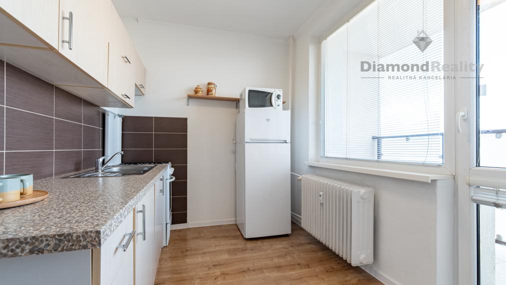 NA PREDAJ 1 IZBOVÝ BYT V BLÍZKOSTI CENTRA MESTA | IDEÁLNY NA PRENÁJOM | 39m2 + 2x LOGGIA | ul. SLOVENSKEJ JEDNOTY