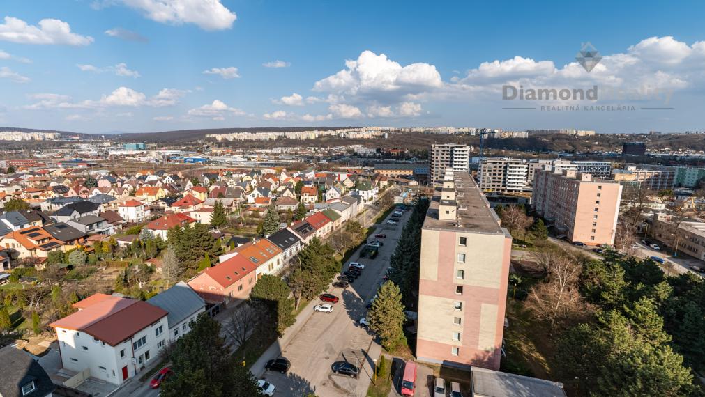 NA PREDAJ 1 IZBOVÝ BYT V BLÍZKOSTI CENTRA MESTA | IDEÁLNY NA PRENÁJOM | 39m2 + 2x LOGGIA | ul. SLOVENSKEJ JEDNOTY