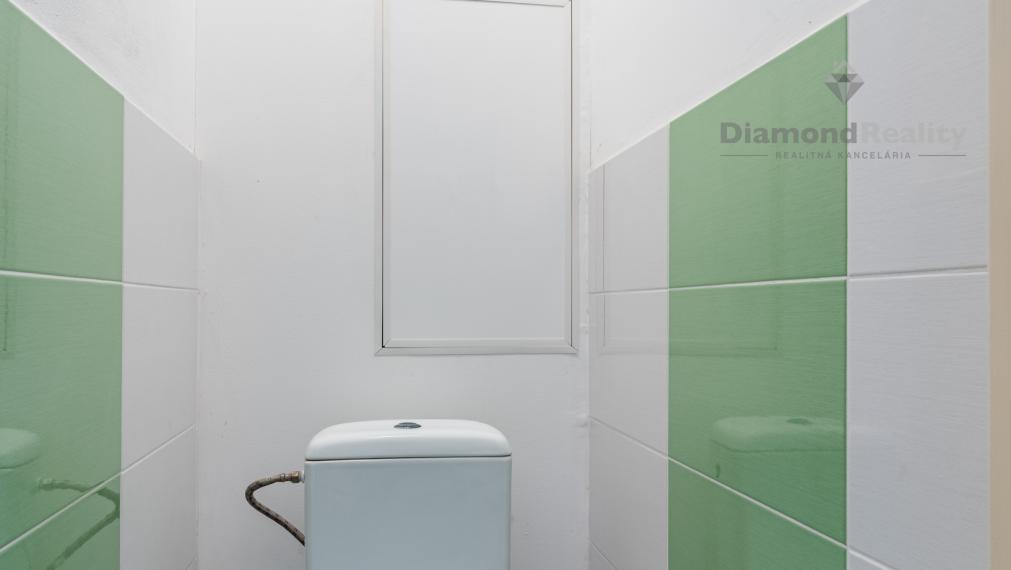 NA PREDAJ 1 IZBOVÝ BYT V BLÍZKOSTI CENTRA MESTA | IDEÁLNY NA PRENÁJOM | 39m2 + 2x LOGGIA | ul. SLOVENSKEJ JEDNOTY