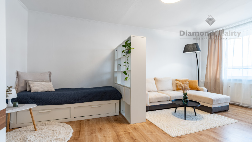 NA PREDAJ 1 IZBOVÝ BYT V BLÍZKOSTI CENTRA MESTA | IDEÁLNY NA PRENÁJOM | 39m2 + 2x LOGGIA | ul. SLOVENSKEJ JEDNOTY