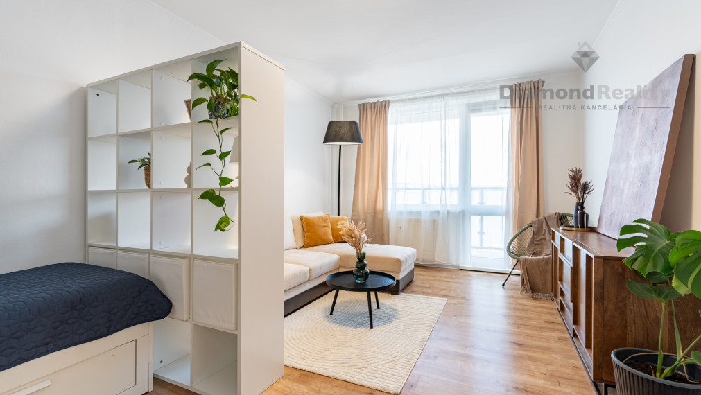 NA PREDAJ 1 IZBOVÝ BYT V BLÍZKOSTI CENTRA MESTA | IDEÁLNY NA PRENÁJOM | 39m2 + 2x LOGGIA | ul. SLOVENSKEJ JEDNOTY