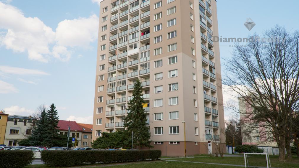 NA PREDAJ 1 IZBOVÝ BYT V BLÍZKOSTI CENTRA MESTA | IDEÁLNY NA PRENÁJOM | 39m2 + 2x LOGGIA | ul. SLOVENSKEJ JEDNOTY
