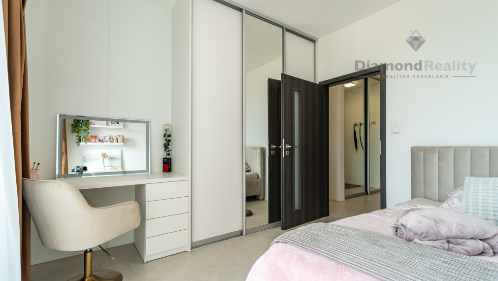 Na predaj nadštandardný 4 izbový byt ulica Jelšová, Košice - komplex Panoráma