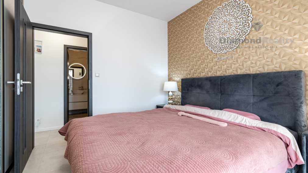 Na predaj nadštandardný 4 izbový byt ulica Jelšová, Košice - komplex Panoráma