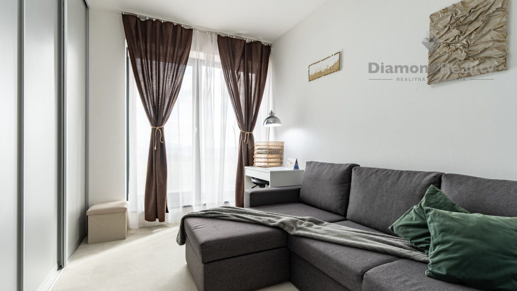 Na predaj nadštandardný 4 izbový byt ulica Jelšová, Košice - komplex Panoráma