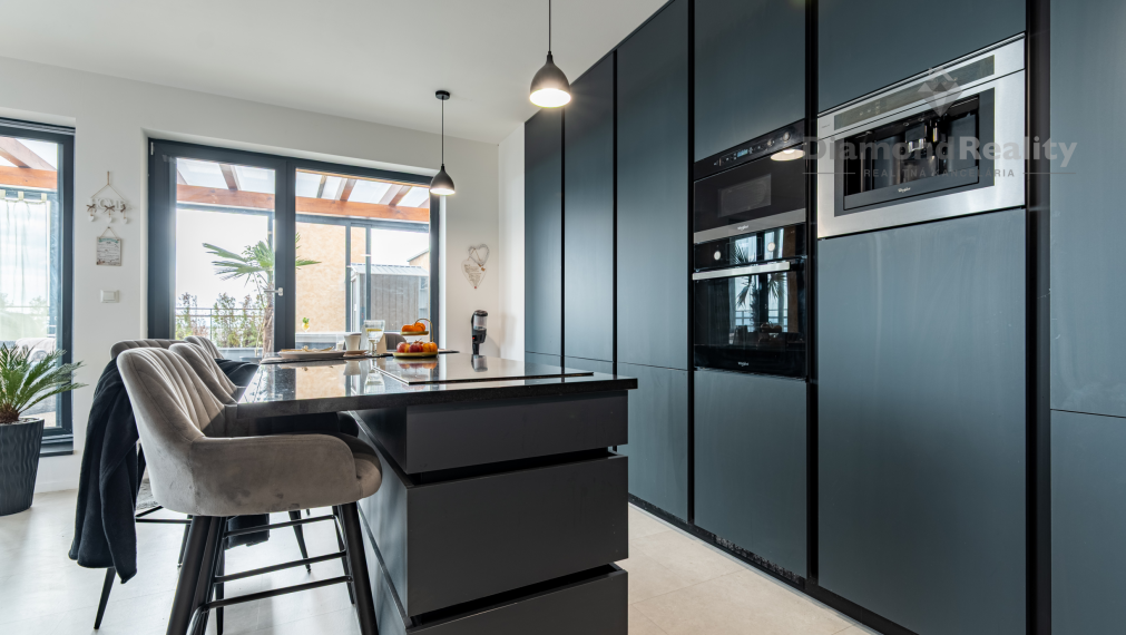 Na predaj nadštandardný 4 izbový byt ulica Jelšová, Košice - komplex Panoráma