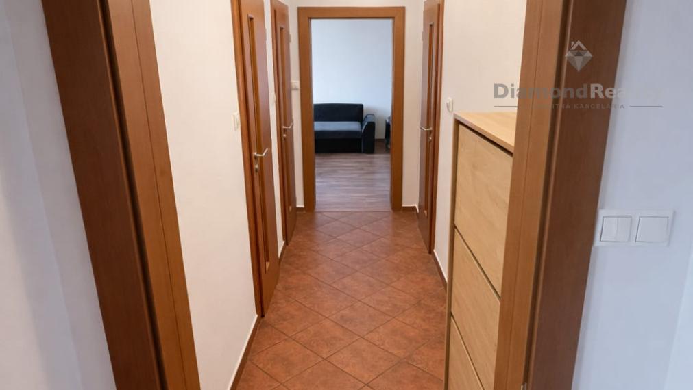 IDEÁLNY DLHODOBÝ PRENÁJOM  - 4-IZBOVÝ, ONDAVSKÁ - rodiny aj študenti