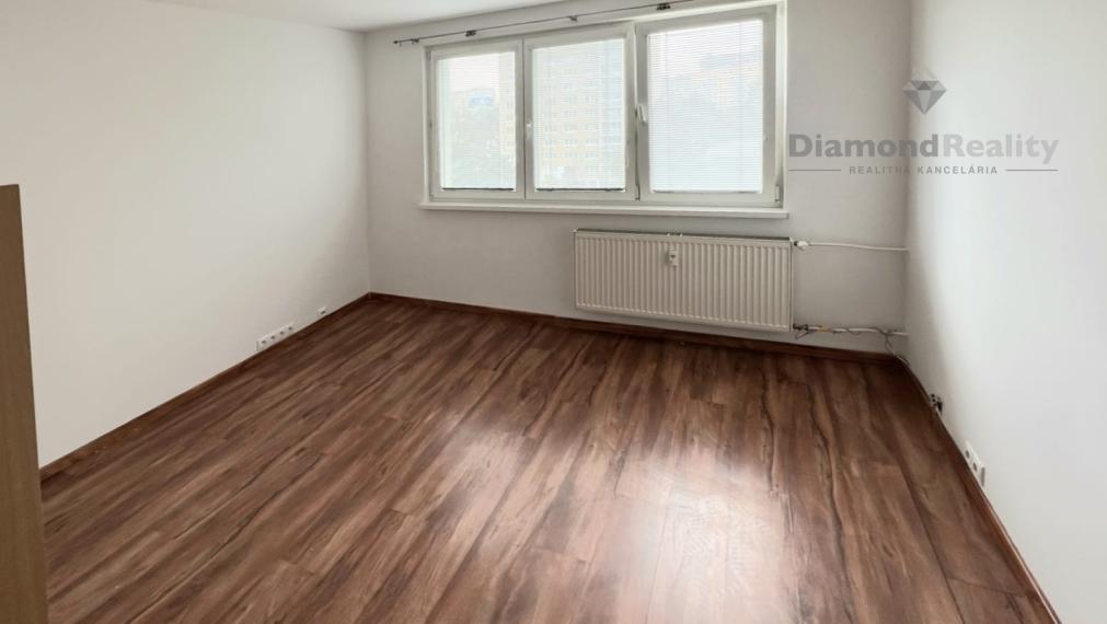 IDEÁLNY DLHODOBÝ PRENÁJOM  - 4-IZBOVÝ, ONDAVSKÁ - rodiny aj študenti