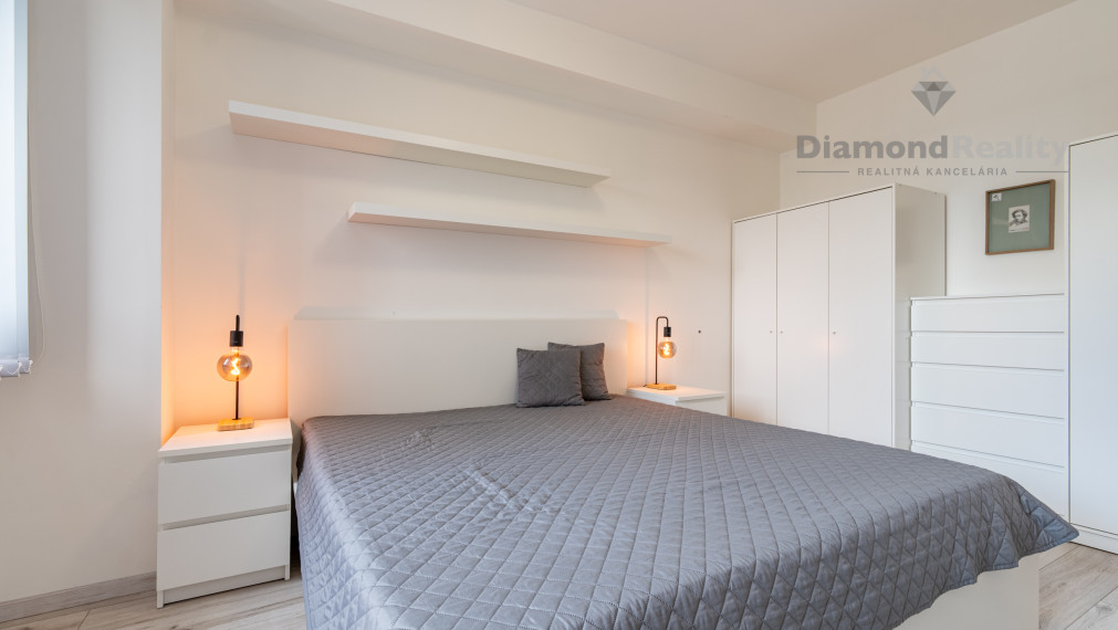 NA PREDAJ 1 IZBOVÝ BYT V MČ ŠACA, Učňovská ulica