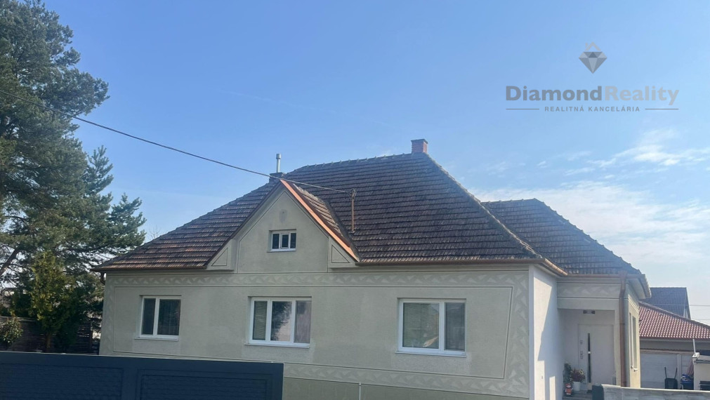 Na predaj pekný prerobený 5 izbový rodinný dom, Červeník.