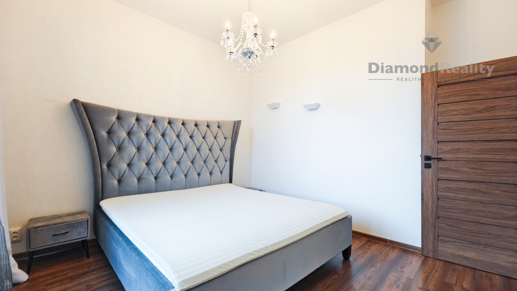 PRÉMIOVÝ 3-IZBOVÝ BYT S 22 m² LOGGIOU V BOROVICOVOM HÁJI – LUXUS, SÚKROMIE A LES POD OKNAMI + PARKOVANIE V CENE