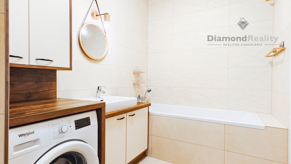 PRÉMIOVÝ 3-IZBOVÝ BYT S 22 m² LOGGIOU V BOROVICOVOM HÁJI – LUXUS, SÚKROMIE A LES POD OKNAMI + PARKOVANIE V CENE