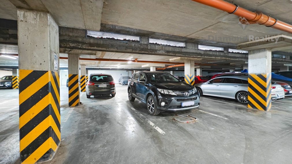 PRÉMIOVÝ 3-IZBOVÝ BYT S 22 m² LOGGIOU V BOROVICOVOM HÁJI – LUXUS, SÚKROMIE A LES POD OKNAMI + PARKOVANIE V CENE