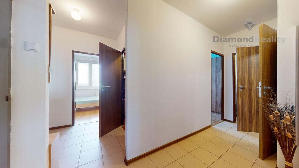 Na predaj 3- izbový byt, sídlisko Železníky, Užhorodská ul. Košice-Juh