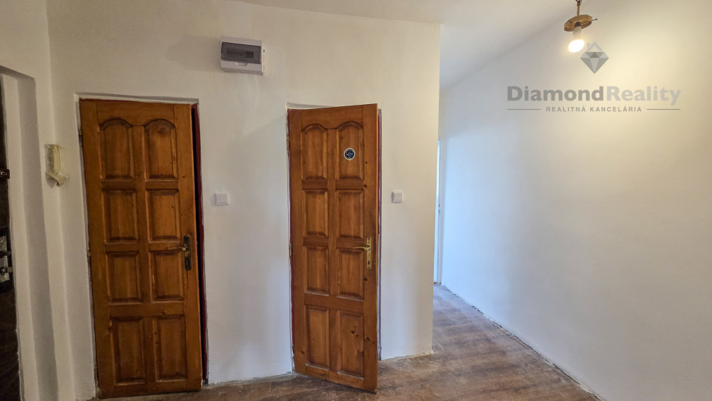 NA PREDAJ 2 IZBOVÝ BYT | 56m² | STARÉ MESTO