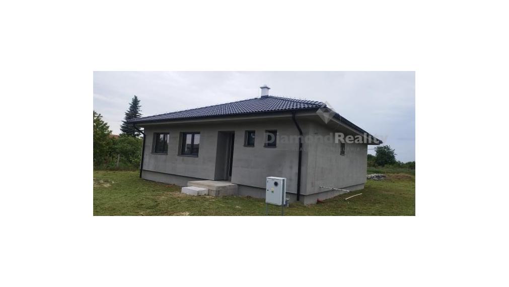 Na predaj novostavba v malebnej obci Mojmírovce