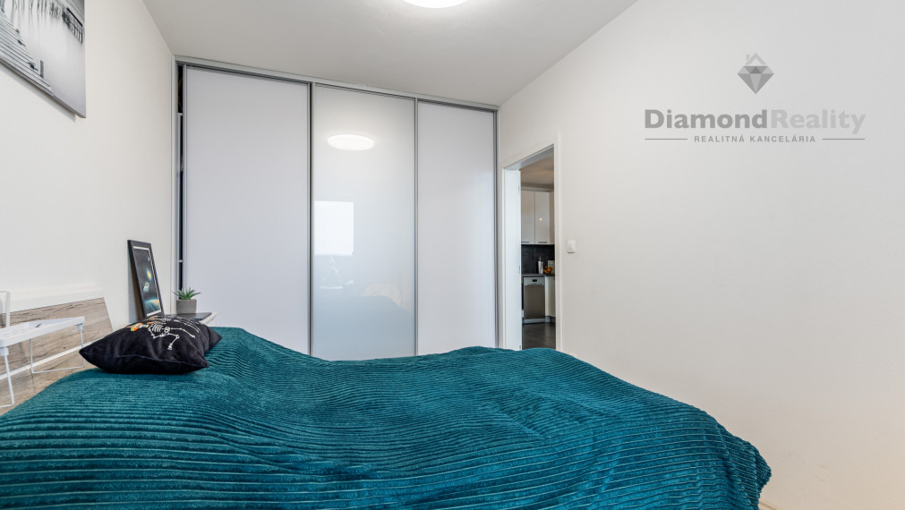 NA PREDAJ PEKNÝ A MODERNÝ 2-IZBOVÝ BYT | ZELENÁ STRÁŇ